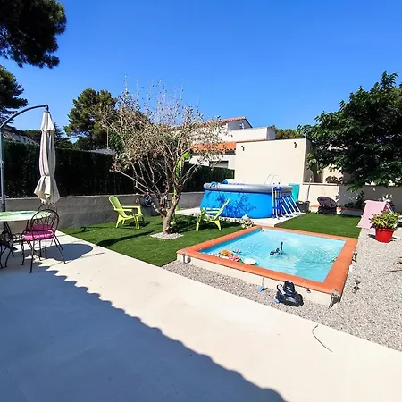 Maison Avec Jardin, Piscine Et Parking A 150m De La - Fr-1-776-112 *